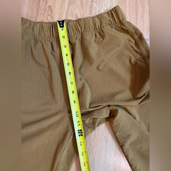 Title Nine Mustard Staycation Cropped Elastic Waist Pants Size M - Picture 11 of 12